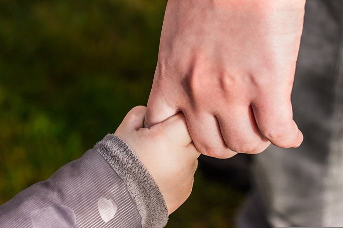 Govt moves to increase income limits for family reunification