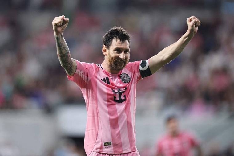 Historiallista: Ronaldo ja Messi samaan joukkueeseen