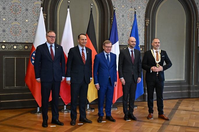 Germany, France, Poland display unity in Weimar amid Russia dispute