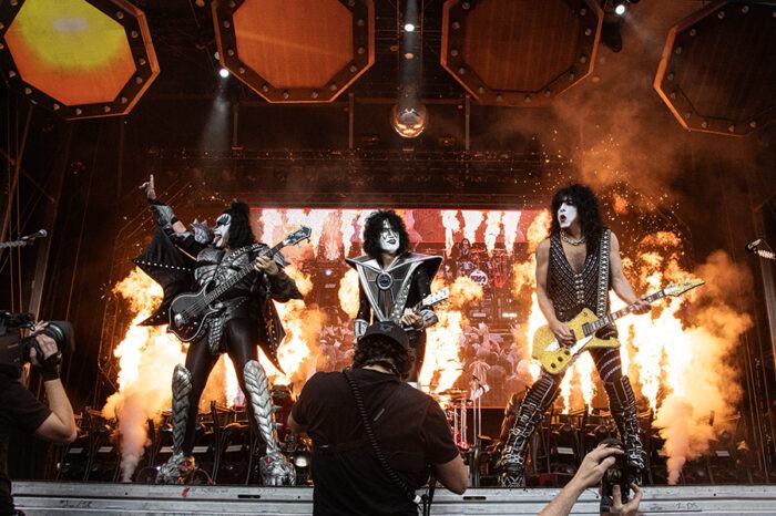 Tommy Thayerin mukaan KISS on äänittänyt uuden Paul Stanleyn säveltämän kappaleen