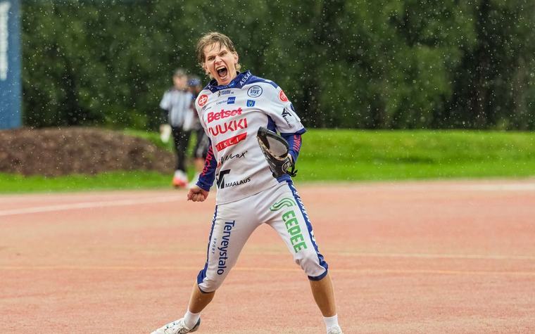 Tässä on miesten Superpesiksen finaalipari